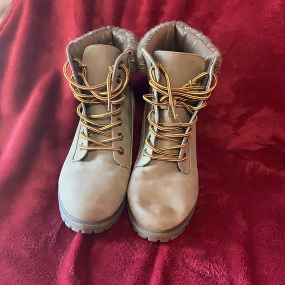 London Rag Boots - Picture 2 of 12